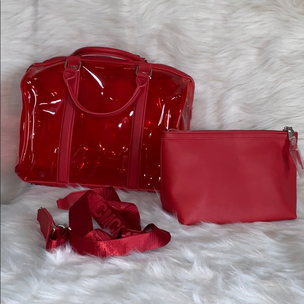 NWT: STEVE MADDEN BDAYLIN RED WEEKENDER